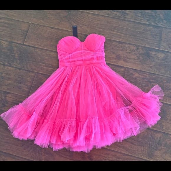 Lulus Dresses & Skirts - 🔥NWT🔥 Lulu's Pink Ruched Tiered Strapless Dress